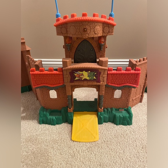 Imaginex castle- very fun. All kinds of lights, sounds, and actions. - Picture 2 of 9